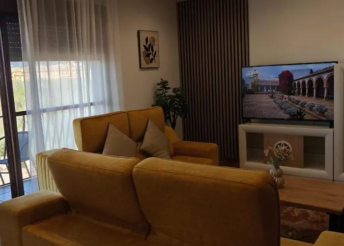 Vistas A La Mezquita דירה